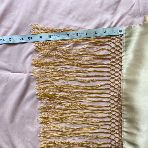 Gold Fringe Trim Wrap Luxurious Accessory - Picture 4 of 6